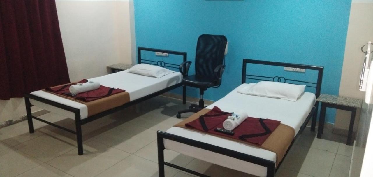 Deccan Comforts Hyderabad Exterior photo